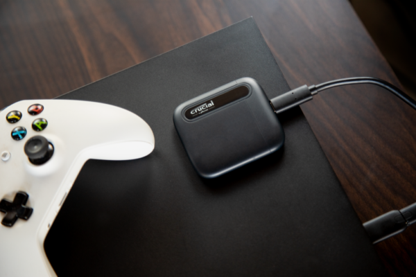 Crucial® X6 4000GB Portable SSD - Image 2