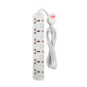 MACRO 8866WN MACRO 8866WN 6 GANG UNIVERSAL SOCKET WITH LIGHT 3METER
